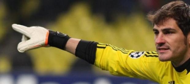 Iker Casillas, guarda redes do Real Madrid Iker Casillas, guarda redes do Real Madrid
