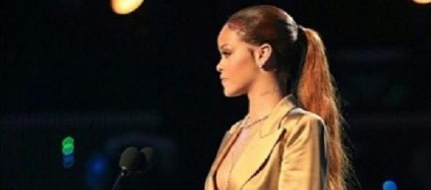 Rihanna bei den BET Awards 2015 Rihanna bei den BET Awards 2015
