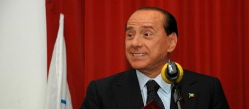 Berlusconi condannato a 3 anni per corruzione.