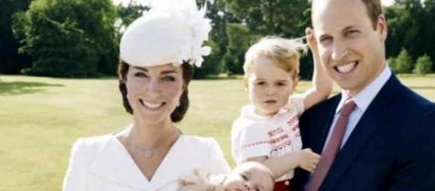 A família: Kate, Charlotte, George e William A família: Kate, Charlotte, George e William
