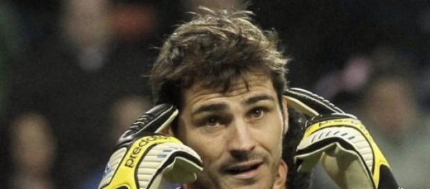 Casillas não chegou a acordo com o Real Madrid. Casillas não chegou a acordo com o Real Madrid.