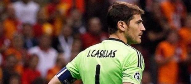 Iker Casillas se va del Real Madrid. Iker Casillas se va del Real Madrid.