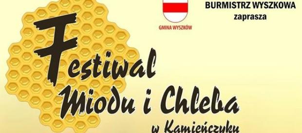 Lokalna Polska ma się dobrze - bawi się i świętuje Lokalna Polska ma się dobrze - bawi się i świętuje