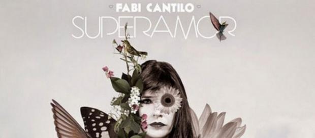 Tapa del CD/ Foto: http://www.fabiana-cantilo.com Tapa del CD/ Foto: http://www.fabiana-cantilo.com