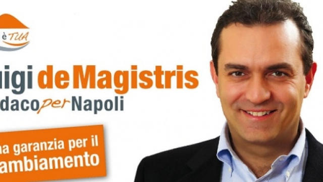 Il sindaco di Napoli Luigi De Magistris