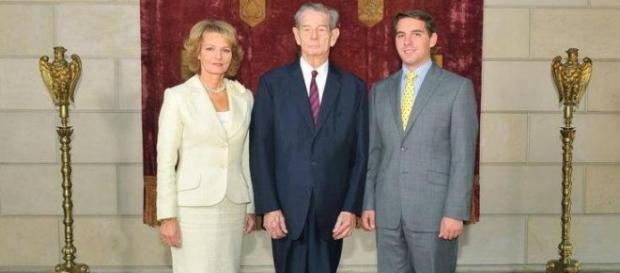 Principele Nicolae tras pe linie moartă de familie Principele Nicolae tras pe linie moartă de familie