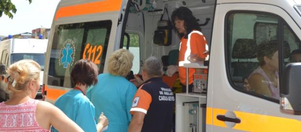 O ambulanţă a dus-o pe micuţă la Timişoara O ambulanţă a dus-o pe micuţă la Timişoara