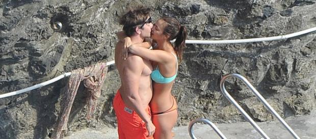 A modelo russa e o actor nas praias de Amalfi A modelo russa e o actor nas praias de Amalfi