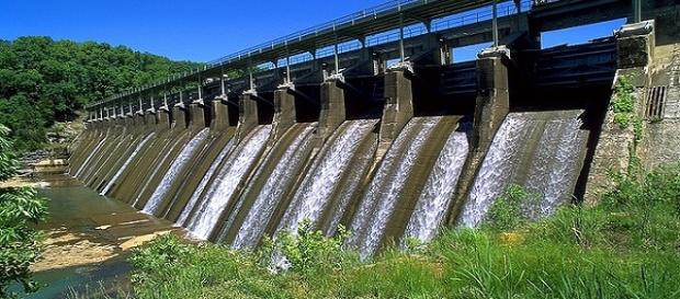 L'eau : un fragile élément naturel L'eau : un fragile élément naturel