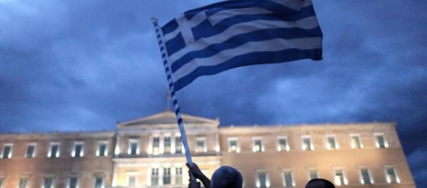 Pil grecia a sopresa in rialzo dello 0,8%. Pil grecia a sopresa in rialzo dello 0,8%.