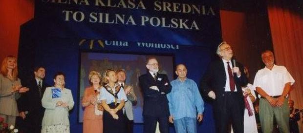 UW w roku 2001 (Źródło: Facebook - demokraci.pl) UW w roku 2001 (Źródło: Facebook - demokraci.pl)