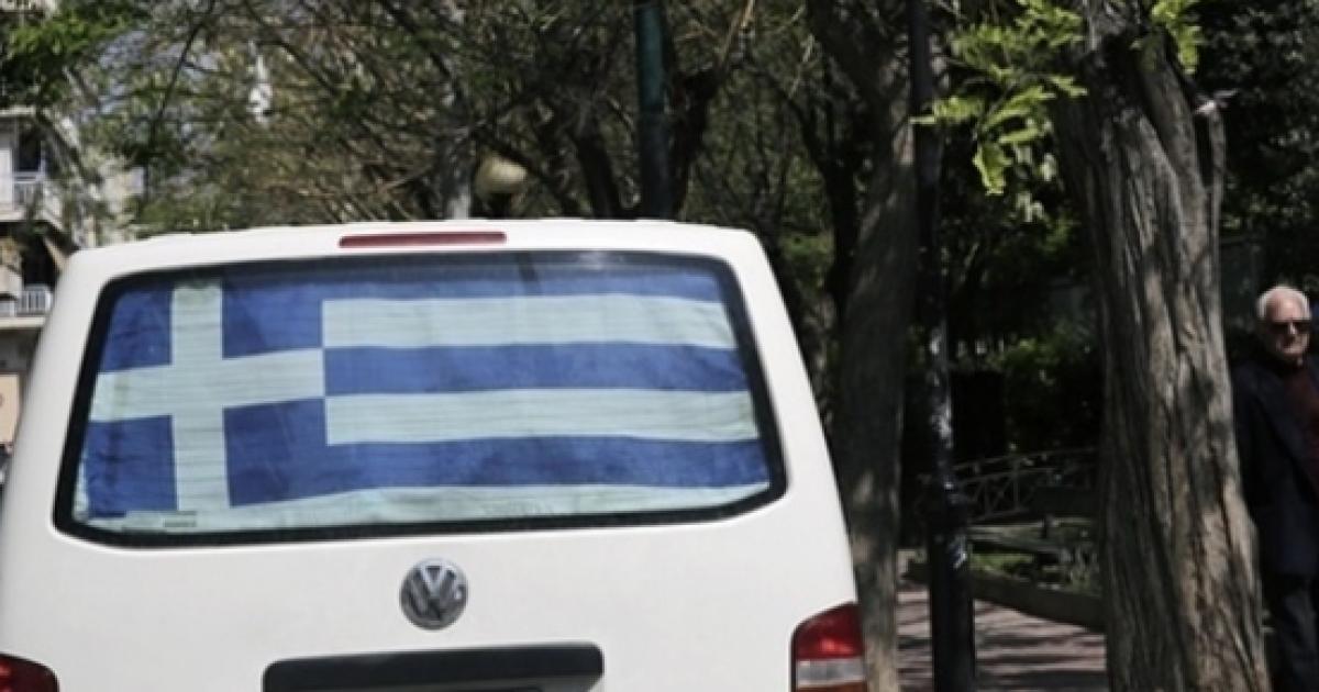 Grecia, la crisi fa comprare le auto, boom delle vendite, Pil migliore