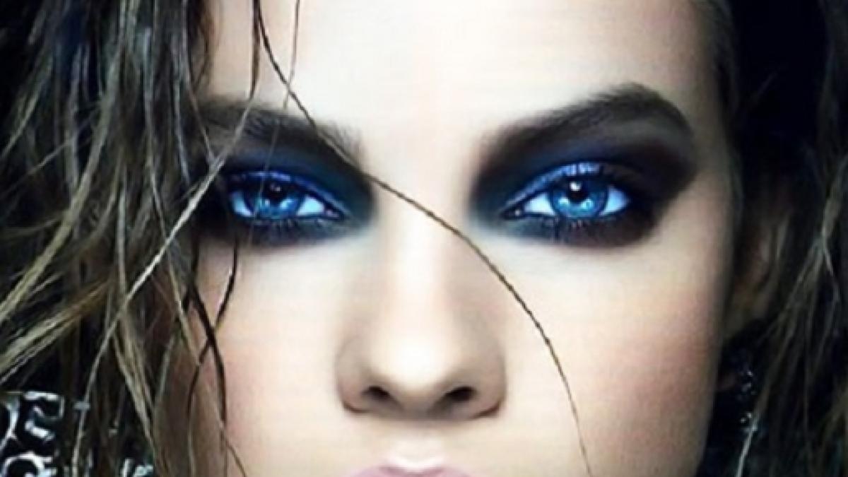 Make Up Lo Smokey Eyes Nei Toni Del Blu Per L Estate Tendenze E Come Farlo