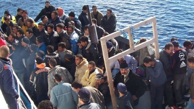 Una nave in soccorso dei migranti.