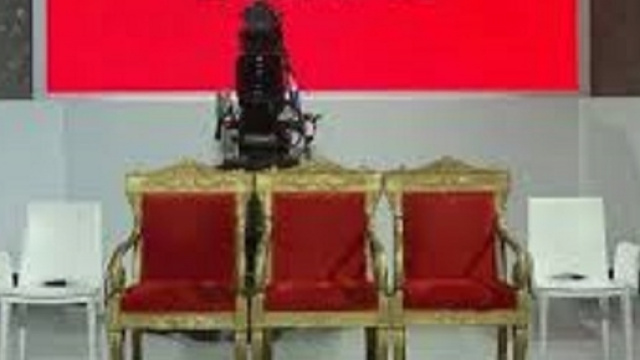 Uomini e Donne, a breve il trono classico.