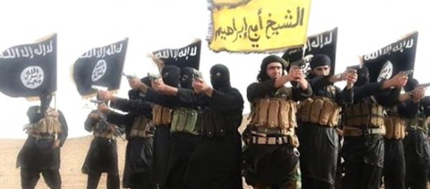 Forze armate dell'Isis, foto Il Giornale Forze armate dell'Isis, foto Il Giornale