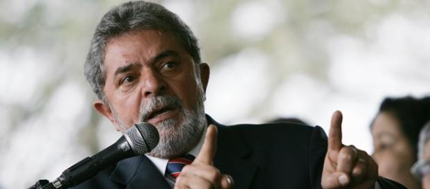 Empreiteiras investigadas pagaram Lula Empreiteiras investigadas pagaram Lula