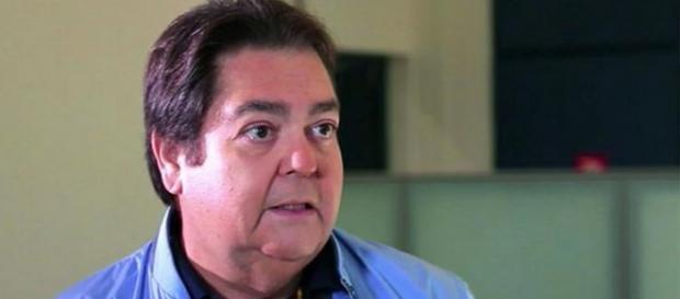 Faustão chama políticos de insetos Faustão chama políticos de insetos