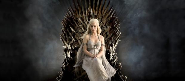Daenerys en el Trono de Hierro Daenerys en el Trono de Hierro
