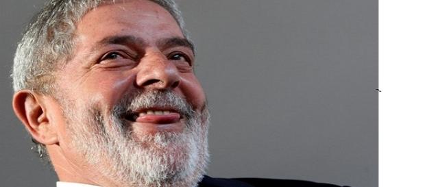Ganhou 13000 reais por minuto, dando palestra Ganhou 13000 reais por minuto, dando palestra