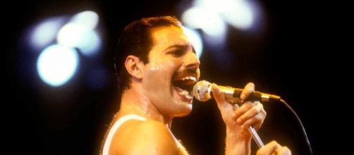 Freddie Mercury, falecido vocalista do Queen.