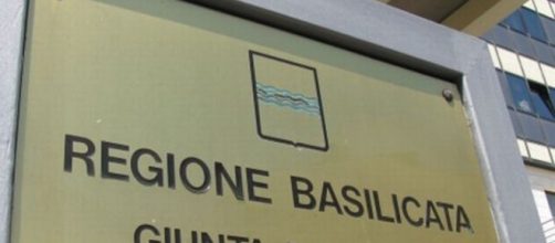 Basilicata introduce sussidio di inserimento.
