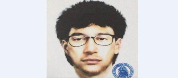 L'homme sous mandat d'arrêt en Thaïlande L'homme sous mandat d'arrêt en Thaïlande