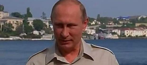 Putin na tle panoramy zabytków Sewastopola Putin na tle panoramy zabytków Sewastopola