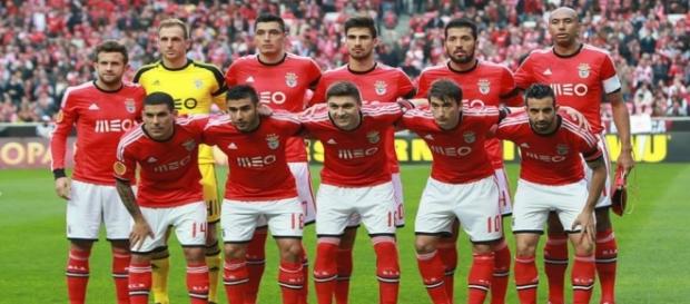 Siqueira poderá assinar pelo FC Porto. Siqueira poderá assinar pelo FC Porto.