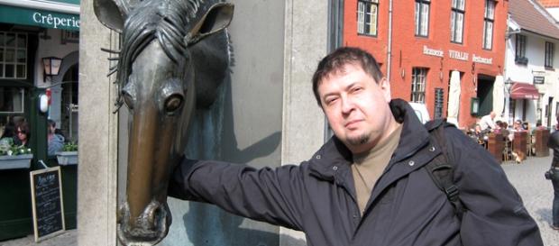 Janusz Mika, autor m.in. "Limeryków zbrodni". Janusz Mika, autor m.in. "Limeryków zbrodni".