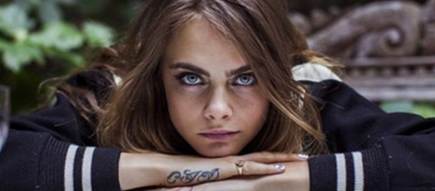 Cara Delevigne faz desabafos sobre o mundo da moda Cara Delevigne faz desabafos sobre o mundo da moda