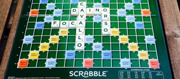 Scrabble, partita dal vivo a tema animalesco Scrabble, partita dal vivo a tema animalesco