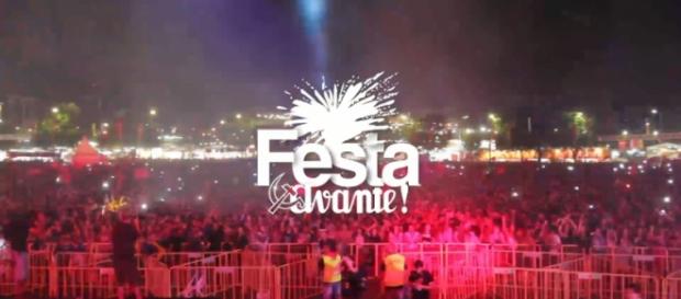 A Festa tem todos os anos milhares de visitantes. A Festa tem todos os anos milhares de visitantes.