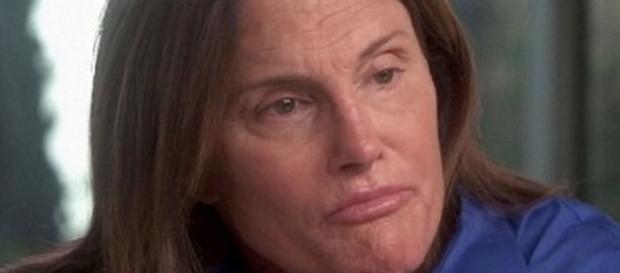 Caitlyn Jenner é culpada do acidente. Caitlyn Jenner é culpada do acidente.