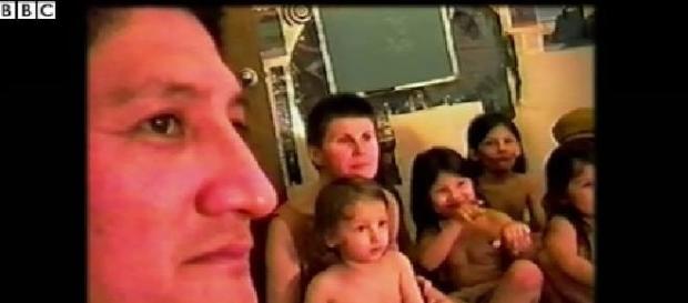 Cei șapte frați ținuți inchisi în apartament Cei șapte frați ținuți inchisi în apartament