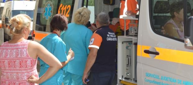 Poliţistul trebuia transferat la un alt spital Poliţistul trebuia transferat la un alt spital