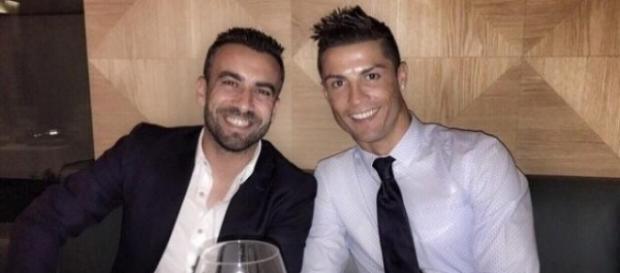 Ricardo Regufe é um grande amigo de Ronaldo. Ricardo Regufe é um grande amigo de Ronaldo.