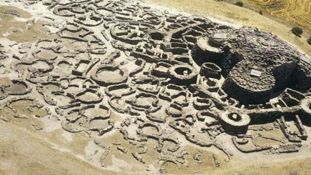 Nuraghi, Sardegna, &copy; AERONIKE MASSIMO