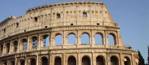 Roma, polemiche per i funerali del boss Casamonica Roma, polemiche per i funerali del boss Casamonica