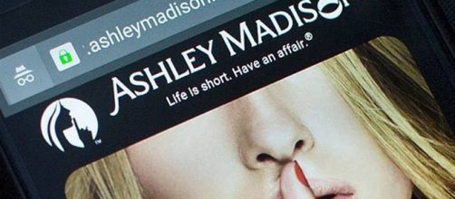 Hacker bucano Ashley Madison, sito di incontri