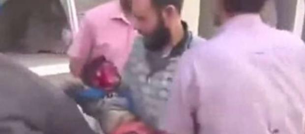 Copil rănit după atacul din suburbiile Damascului Copil rănit după atacul din suburbiile Damascului