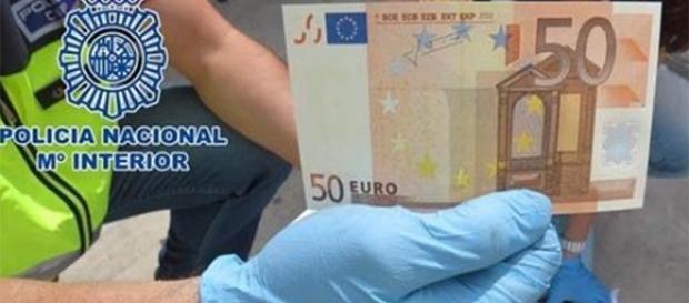 Billete falso como el intervenido Billete falso como el intervenido