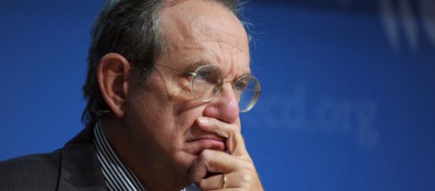 Pier Carlo Padoan, ministro dell'Economia Pier Carlo Padoan, ministro dell'Economia