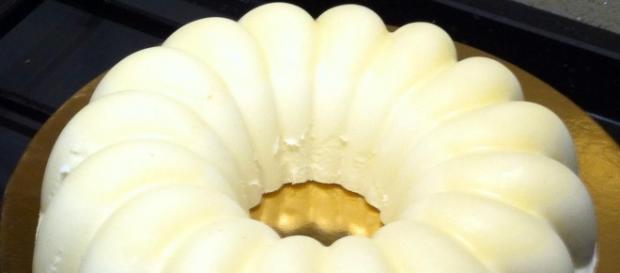 La bavarese al cocco e nocciole La bavarese al cocco e nocciole