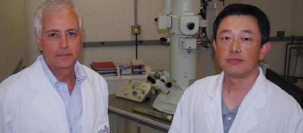 UTHealth's: Dr. John Hancock y Dr. Yong Zhou UTHealth's: Dr. John Hancock y Dr. Yong Zhou