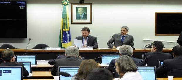 Acareação entre condenados por corrupção Acareação entre condenados por corrupção
