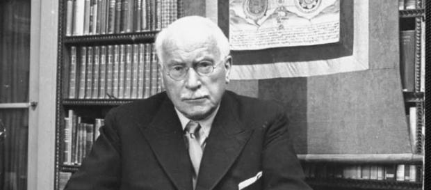 El psiquiatra suizo Carl G. Jung El psiquiatra suizo Carl G. Jung