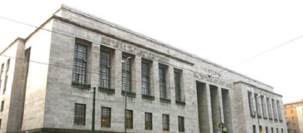 La sede del tribunale del lavoro di Milano La sede del tribunale del lavoro di Milano