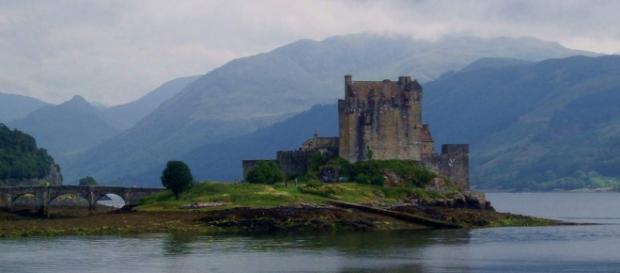 Weicht Outlander zu sehr von der Romanvorlage ab? Weicht Outlander zu sehr von der Romanvorlage ab?