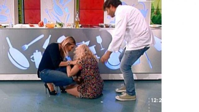 La caduta di Lisa Fusco in diretta su Rai Uno.